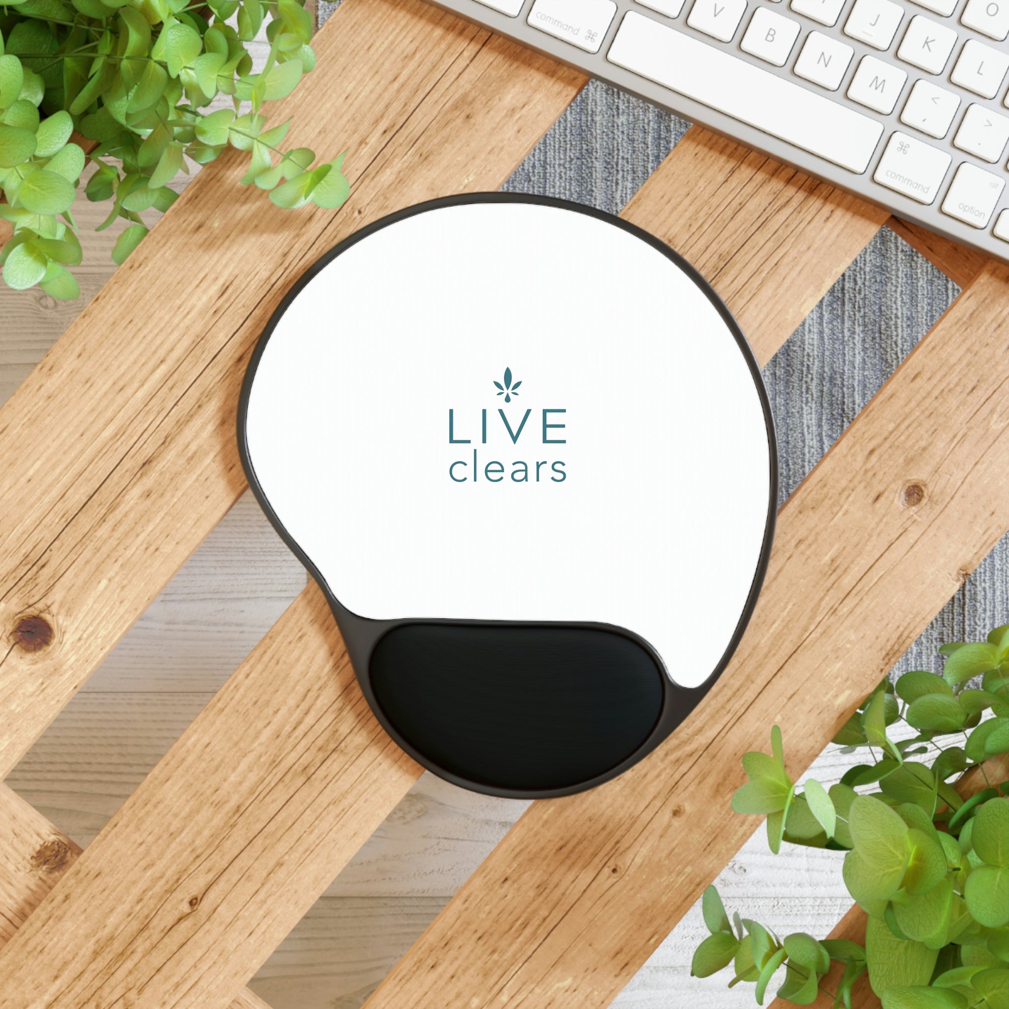 Mouse Pad With Wrist Rest - CLEARS